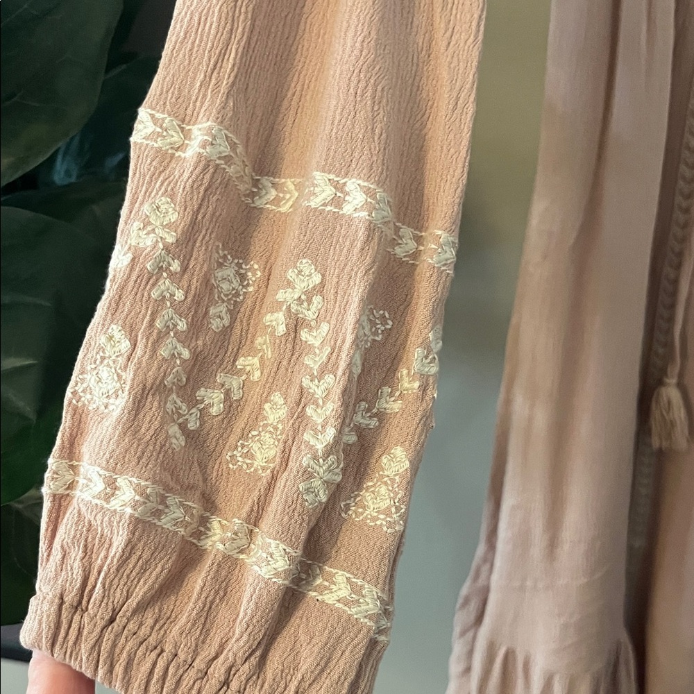 In Loom Embroidered Midi Dress - Picture 4 of 5